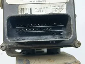 Блок ABS Peugeot 407 15710602, S118676001, 9660067280, 14650785