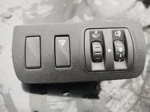 Блок кнопок 648450007R Renault Megane III