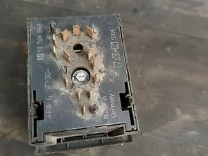 Блок управління освітленням 90504968 Opel Vectra B