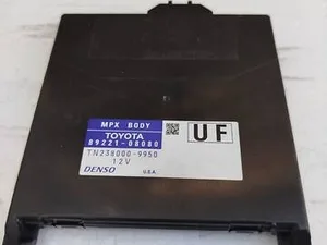Блок управління пневмопідвіскою 8922108080 Toyota Sienna XL30