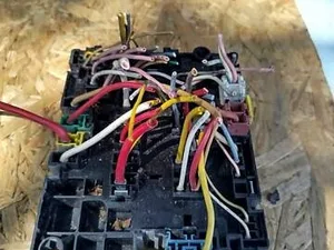 Блок запобіжників 9628024480 Peugeot 607
