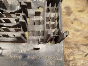 Блок запобіжників 443941822A Audi 80, 100