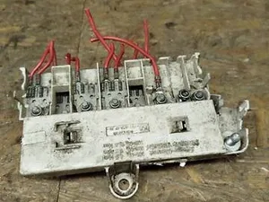 Блок запобіжників 61138367252 BMW E39