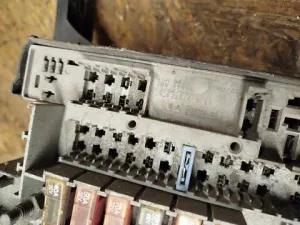 Блок запобіжників 9628024480 Peugeot 206