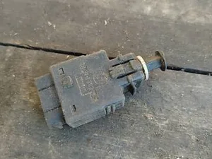 Датчик стоп сигналу 61311382385 BMW E34 E39