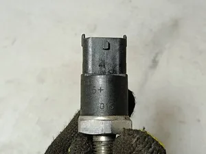 Датчик тиску палива Bosch 0281002405