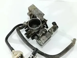 Дросельна заслінка Opel Vectra B