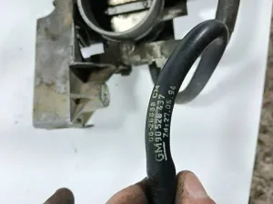 Дросельна заслінка Opel Vectra B