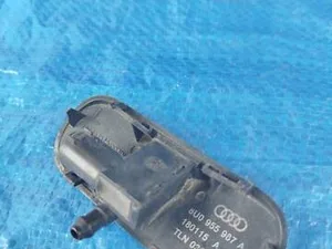 Форсунка омивача лобового скла VAG 8U0955987A
