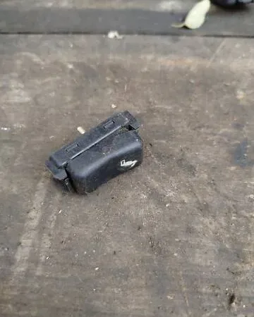 Кнопка 1248202610 Mercedes W124