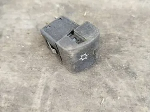 Кнопка кондиціонера 90492932 Opel Omega B