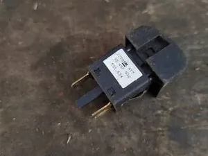 Кнопка кондиціонера 90492932 Opel Omega B