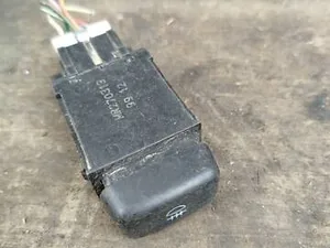 Кнопка протитуманних фар MR270319 Mitsubishi Carisma