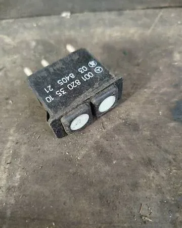 Кнопка склоочисника/освітлення 0018203510 Mercedes W123