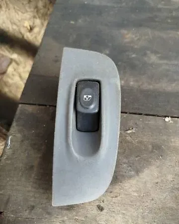 Кнопка склопідіймача 7700429071 Renault Megane передня права