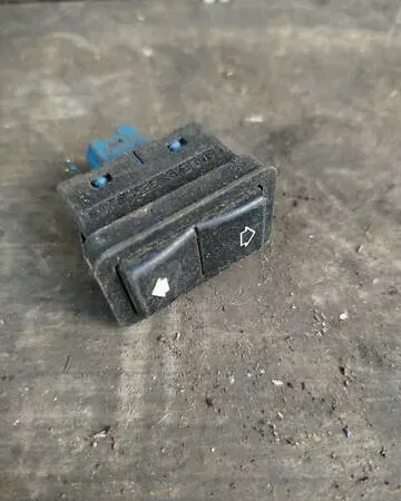Кнопка склопідіймача BMW E39 525