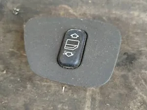 Кнопка склопідйомника Mercedes W210