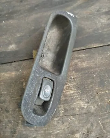 Кнопка склопідіймача передня права 7700431172 Renault Scenic