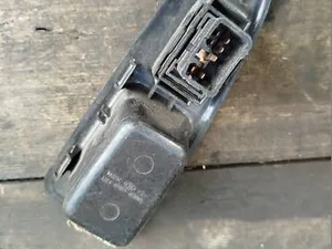 Кнопка склопідіймача задня ліва 93580-2G000 Kia Magentis 2006-2010