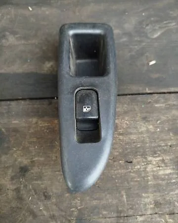 Кнопка склопідіймача задня ліва 93580-2G000 Kia Magentis 2006-2010
