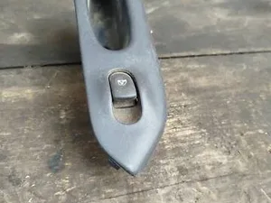 Кнопка склопідіймача задня права 7701708158 Renault Espace 3