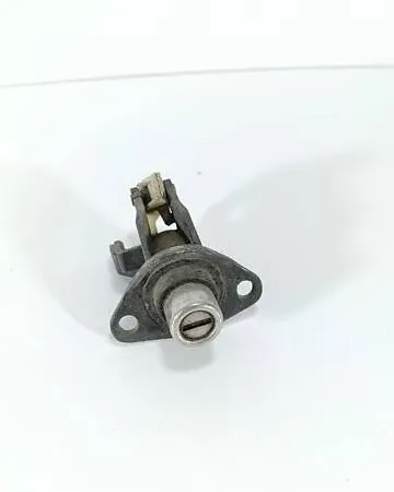 Кнопка замок кришки багажника Opel Kadett