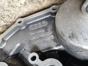 Корпус масляного фільтра 059115405 Audi A6 C5, Volkswagen Passat B5