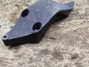 Кронштейн двигуна 90495505 Opel Vectra B