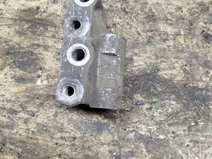 Кронштейн генератора 90571831 Opel Vectra B