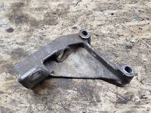 Кронштейн гідропідсилювача 026145531C Audi 80