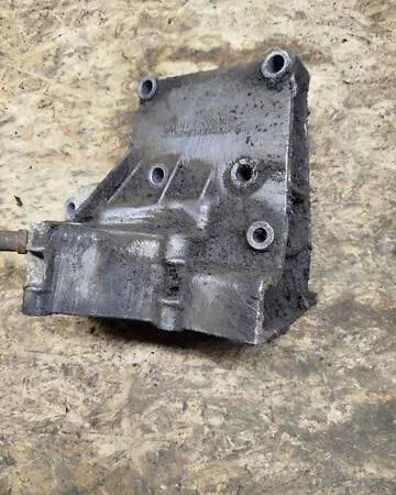 Кронштейн гідропідсилювача 1022361330 Mercedes W124