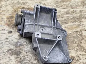 Кронштейн компресора кондиціонера 028260885A Volkswagen Passat B5, Audi A4 B5