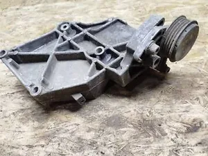 Кронштейн компресора кондиціонера 028260885A Volkswagen Passat B5, Audi A4 B5