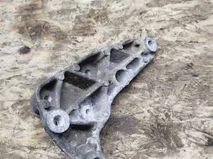 Кронштейн КПП 90575013 Opel Astra G