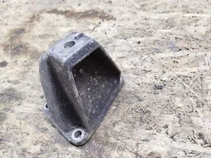 Кронштейн КПП лівий 8D0399113AB Volkswagen Passat B5, Audi A4 B5