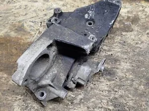Кронштейн кріплення компресора кондиціонера 90528680 Opel Vectra B