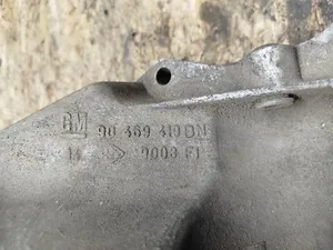 Кронштейн кріплення компресора кондиціонера 90469419 Opel Omega B