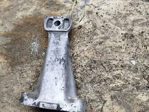 Кронштейн опори двигуна 6162231104 Mercedes T1