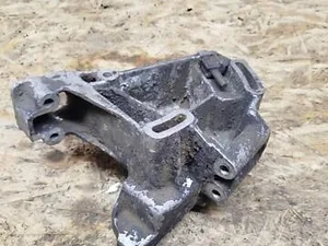 Кронштейн опори двигуна 6172380330 Mercedes W123
