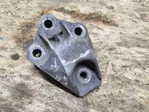 Кронштейн опори двигуна 90538041 Opel Vectra B