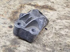 Кронштейн опори двигуна 90538041 Opel Vectra B