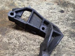 Кронштейн опори двигуна 90538558 Opel Astra G 2.0 d