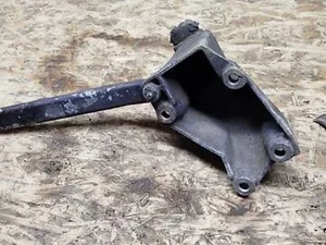 Кронштейн опори двигуна Лівий 8D0199307L Volkswagen Passat B5, Audi A4 B5