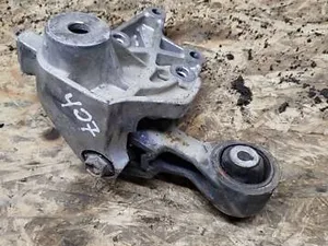 Кронштейн опори двигуна Правий 9645161180 Citroen C5, Peugeot 407 2.0 hdi