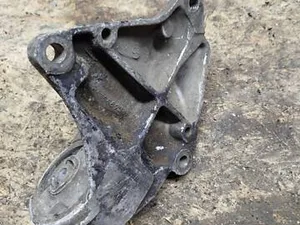 Кронштейн підвісного підшипника 96358893 Peugeot 206 1.9 d