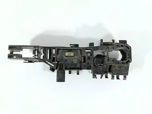 Кронштейн ручки дверей Правий Задній 8200076073 Renault Megane II