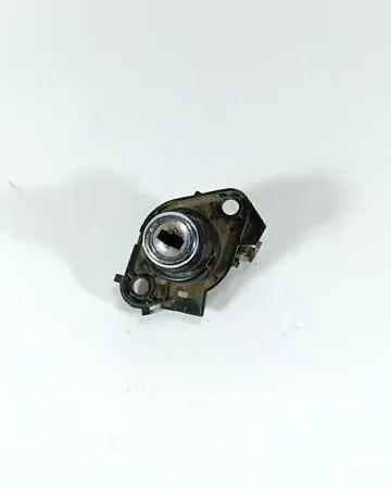Личинка замка багажника 51241946100 BMW E34