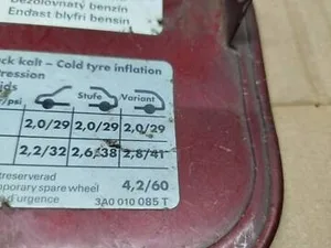 Лючок бензобака 3A5809905C, 3A0010085T Volkswagen Passat B4