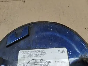 Лючок бензобака 90464248 Opel Vectra B