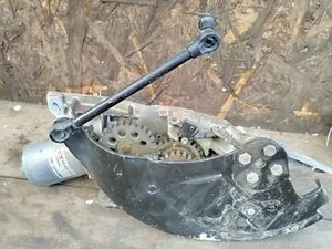 Механізм підйому кришки багажника KTM R00100 404624 12,6Vdc Chrysler Town and Country 4